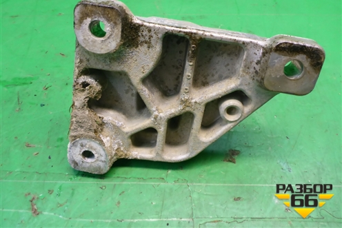 Кронштейн рулевой рейки (правый) для Honda CR-V(RE) с 2006-2012г