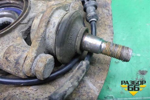 Кулак поворотный передний левый (с ABS) для VAZ Priora/Приора