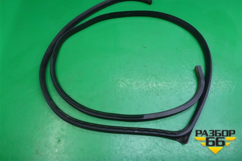 Уплотнитель двери передней правой для Nissan Murano (Z50) с 2002-2008г (Мурано)