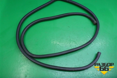 Уплотнитель двери передней правой для Nissan Murano (Z50) с 2002-2008г (Мурано)