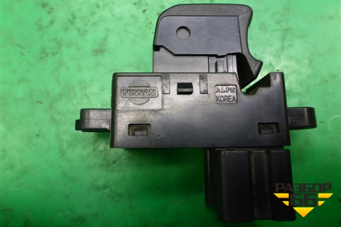 Кнопка стеклоподъёмника для Nissan Navara (D40) с 2005-2015г