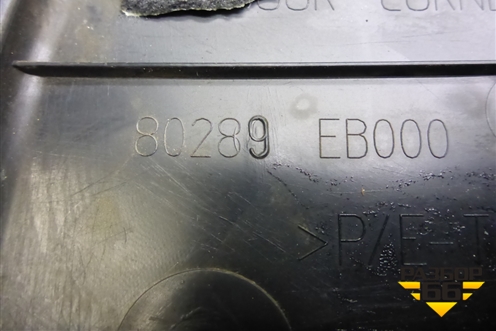 Накладка двери передней левой (80289EB000) для Nissan Navara (D40) с 2005-2015г