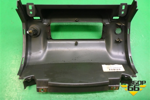 Накладка на торпедо (68246EB30C) для Nissan Navara (D40) с 2005-2015г