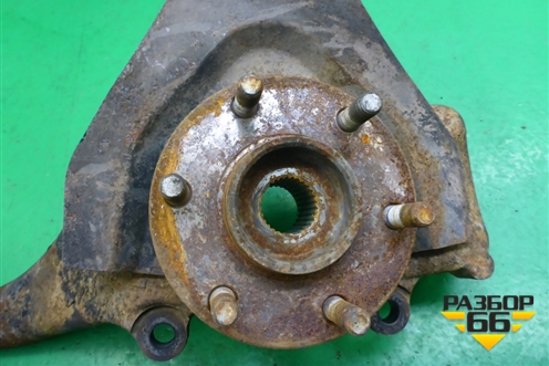 Кулак поворотный передний правый (2.5л YD25 АКПП) для Nissan Navara (D40) с 2005-2015г