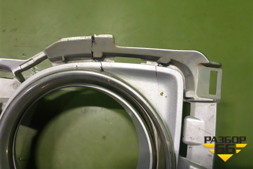 Накладка ПТФ левая (после 2012г до 2015г) (5204060070) для Toyota Land Cruiser (200) с 2008г (Ленд Крузер)