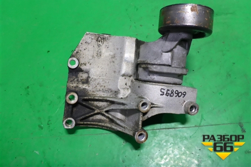 Кронштейн компрессора кондиционера (2.5л D4CB) для Hyundai Porter с 2004-2025г (Портер)