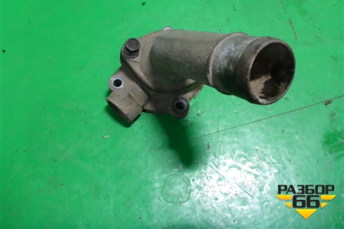 Фланец системы охлаждения (2.5л D4CB) для Hyundai Porter с 2004-2025г (Портер)