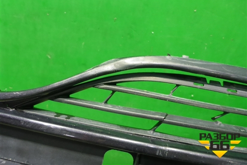 Решетка в передний бампер центральная (до 2020г) (5311333110) для Toyota Camry V70 с 2017г (Камри)