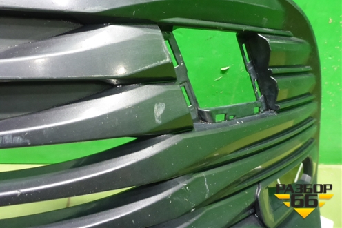 Решетка в передний бампер центральная (до 2020г) (5311333110) для Toyota Camry V70 с 2017г (Камри)