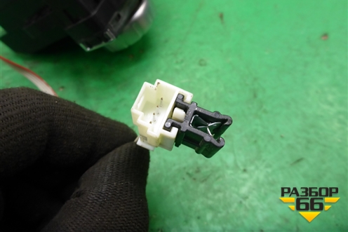 Модуль кнопок управления магнитолой (A1728701558) для Mercedes Benz SLK R172 с 2010-2016г