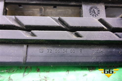 Накладка переднего крыла правого (A1726900479) для Mercedes Benz SLK R172 с 2010-2016г