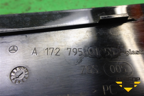 Накладка стойки (задняя правая) (A1727950155) для Mercedes Benz SLK R172 с 2010-2016г