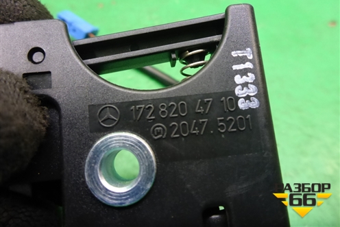 Выключатель концевой (1728204710) для Mercedes Benz SLK R172 с 2010-2016г
