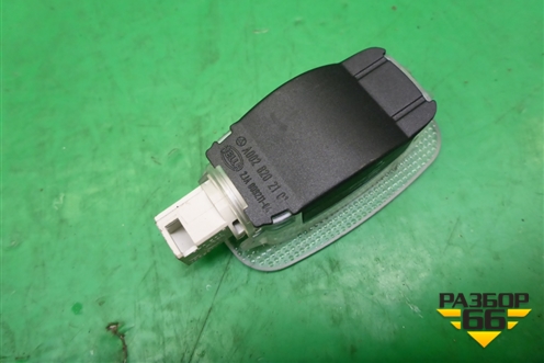 Фонарь подсветки багажника (A0028202101) для Mercedes Benz SLK R172 с 2010-2016г