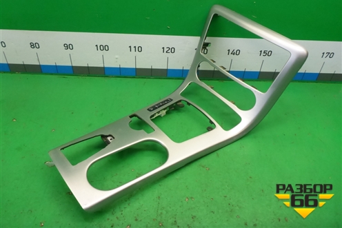 Накладка внутренняя (на консоль) (A1726801336) для Mercedes Benz SLK R172 с 2010-2016г
