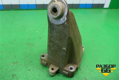 Кронштейн двигателя правый (1.8л 27186130) (A2712232504) для Mercedes Benz SLK R172 с 2010-2016г