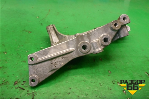 Кронштейн (клапана ЕГР) (1.8л 27186130) (A2711410840) для Mercedes Benz SLK R172 с 2010-2016г