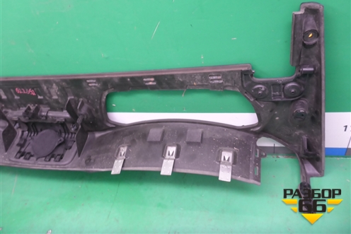 Накладка внутренняя (за сиденьями) (A1726900540) для Mercedes Benz SLK R172 с 2010-2016г
