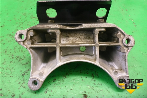 Кронштейн КПП (A2112420340) для Mercedes Benz SLK R172 с 2010-2016г
