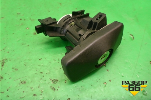 Замок багажника (A2047500261) для Mercedes Benz SLK R172 с 2010-2016г