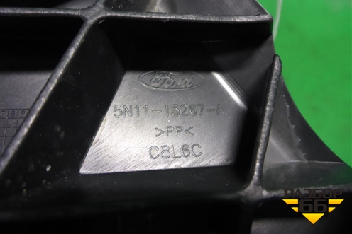 Кронштейн ПТФ левый (новый) (5N1115267A) для Ford Fusion с 2002г (Фьюжн)