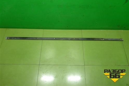 Уплотнитель на кузов правый для Nissan Murano (Z51) с 2007-2015г (Мурано)