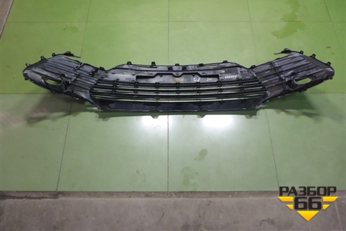 Решетка в передний бампер центральная (после 2020г) (5310206570) для Toyota Camry V70 с 2017г (Камри)