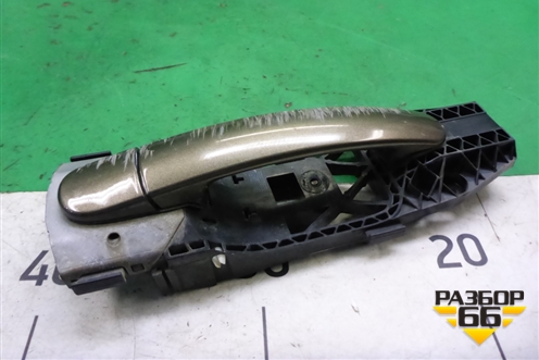 Ручка наружная двери задней правой для Skoda Yeti с 2009г (Етти)