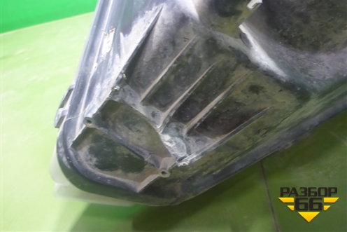 Фара правая (галоген) (2H1941016H) для Volkswagen Amarok с 2010г