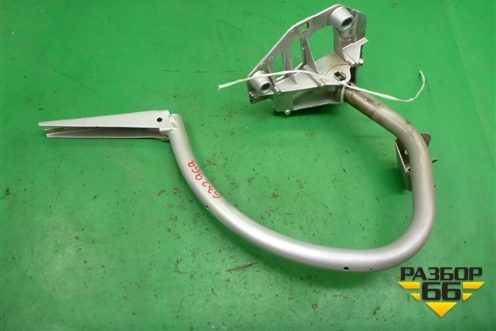 Петля крышки багажника левая (A2057501528) для Mercedes Benz C-Klass W205 с 2014г (Ц)