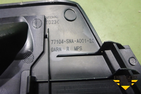 Накладка на торпедо (правая) (77104SNAA001) для Honda Civic 4D с 2006-2012г