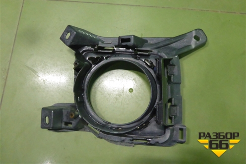 Накладка ПТФ левая (после 2012г до 2015г) (5212860120) для Toyota Land Cruiser (200) с 2008г (Ленд Крузер)