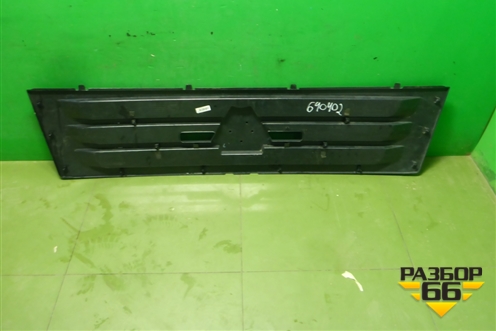 Решетка в капот  (812W611500110) для Sitrak  C7H