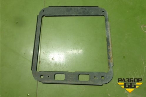 Кронштейн подножки  (правой) (2498803) для Scania 6 R Series с 2016г