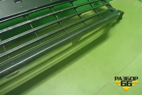 Решетка в передний бампер центральная (после 2020г) (5310206570) для Toyota Camry V70 с 2017г (Камри)