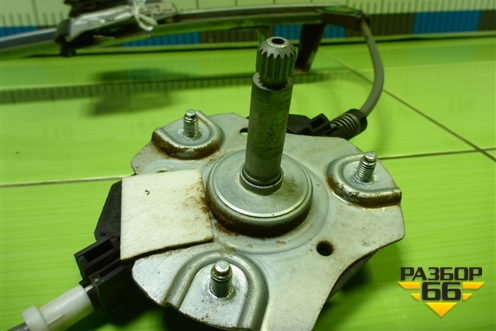 Стеклоподъёмник механический задний левый для VAZ Granta/Гранта