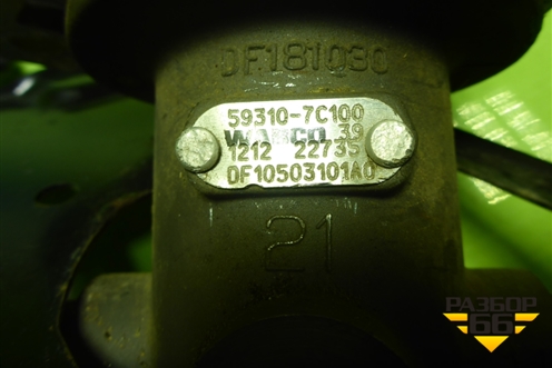Кран тормозной главный (593107С100) для Hyundai  HD-170 с 2004г
