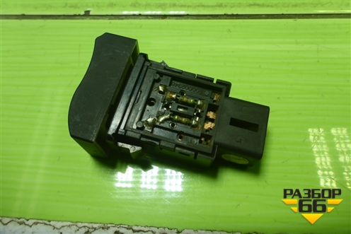 Кнопка включения ПТФ (937356B000) для Hyundai  HD-170 с 2004г
