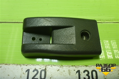 Накладка двери левой  (812337A000) для Hyundai  HD-170 с 2004г