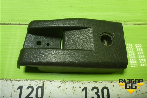 Накладка двери правой  (812437A000) для Hyundai  HD-170 с 2004г