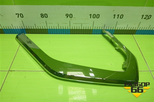 Накладка переднего бампера правая (после 2022г Cross) (8450041566) для VAZ Vesta/Веста с 2015г