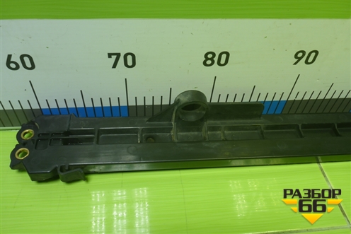 Кронштейн радиатора левый для Toyota Land Cruiser (200) с 2008г (Ленд Крузер)