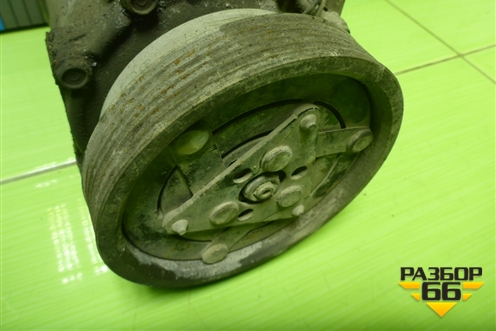 Компрессор кондиционера (1.6л K7MF710) для Renault Logan с 2004-2015г