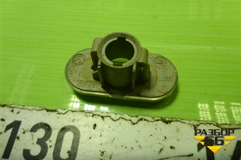 Повторитель на крыло (8200257684) для Renault Logan с 2004-2015г