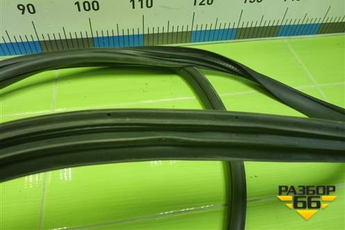 Уплотнитель двери передней правой на кузов (6600005279) для Geely Coolray с 2019-2025г (Кулрей)