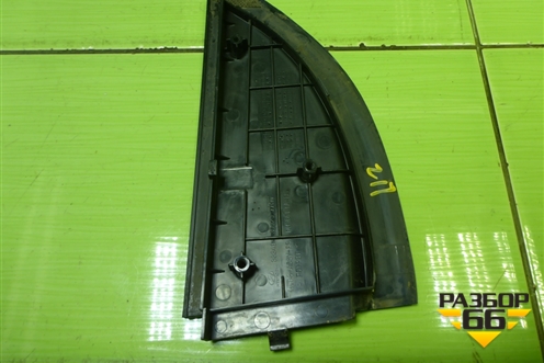 Накладка двери задней правой уголок (8383403D020) для Hyundai Sonata-5 с 2001г (Соната)