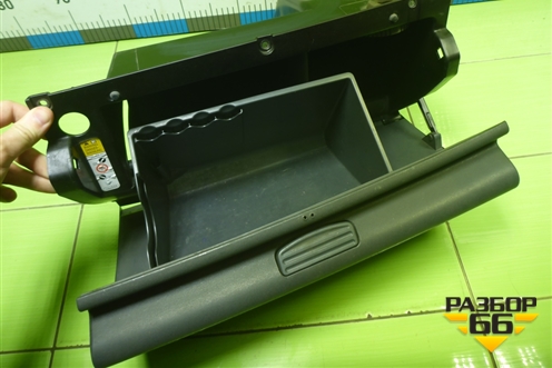 Бардачок (MN140024ZZ) для Mitsubishi Colt с 2004г (Кольт)