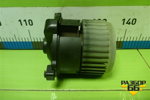 Моторчик отопителя (MF016070) для Mitsubishi Colt с 2004г (Кольт)