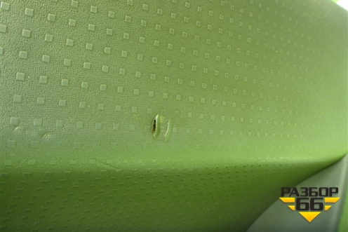 Обшивка двери задней правой под механику для Mitsubishi Colt с 2004г (Кольт)