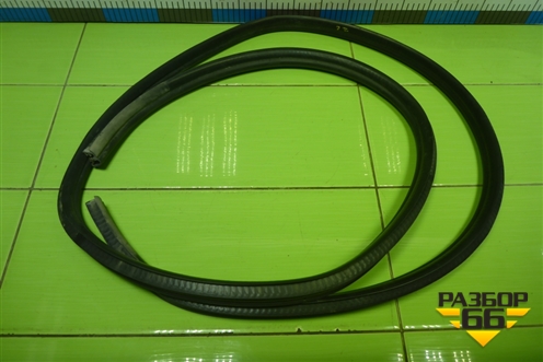 Уплотнитель двери задней левой для Mitsubishi Colt с 2004г (Кольт)